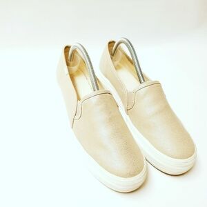 Keds  
